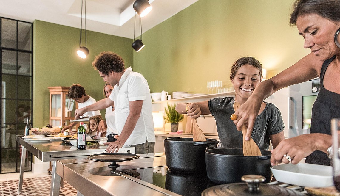 Filipa Fortunato cocinando con su familia